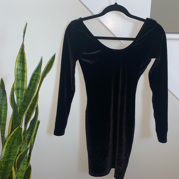 American Apparel Stretch Velvet Double U-Neck - Picture 4 of 5